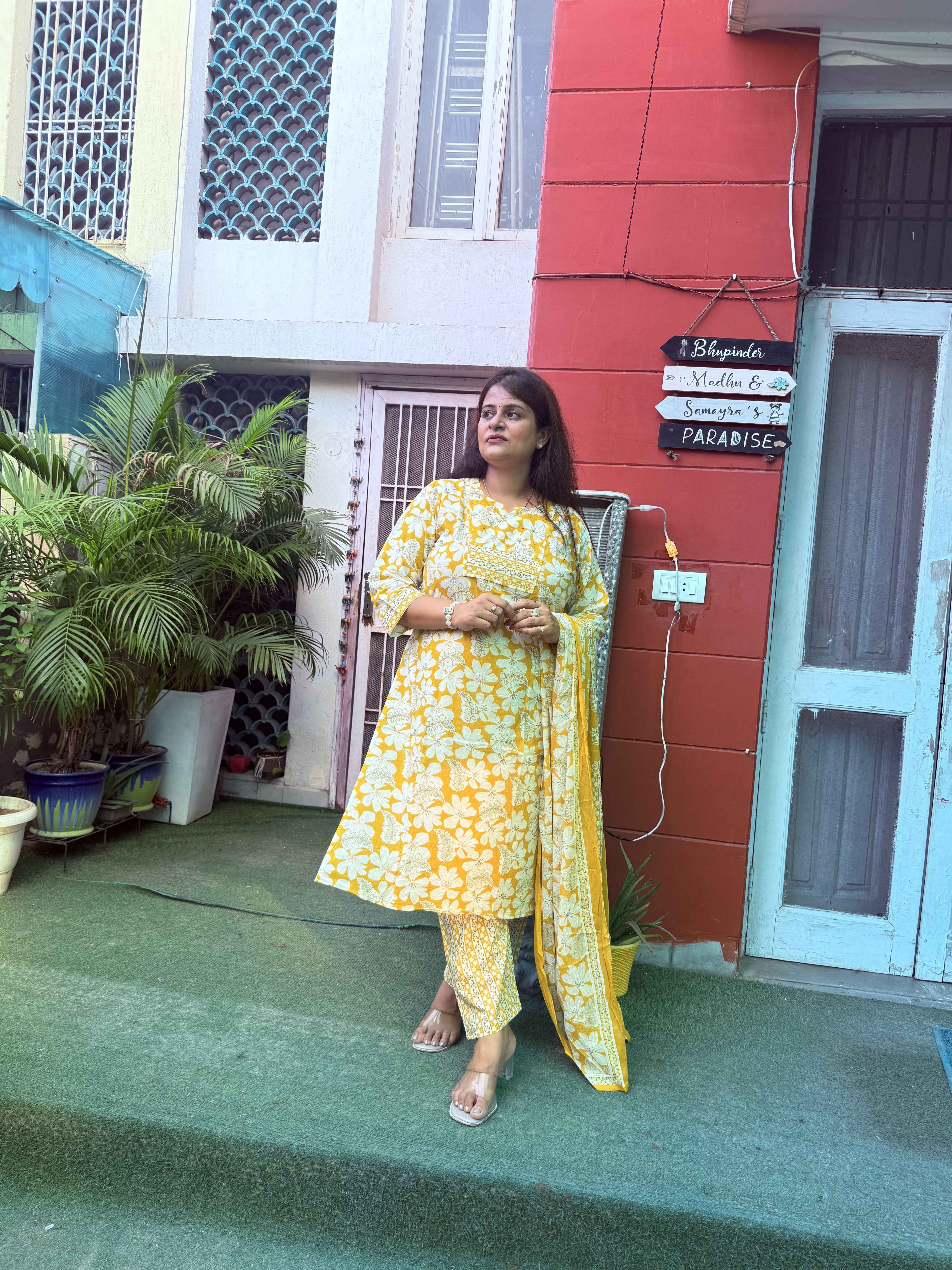 summer friendly cotton suit